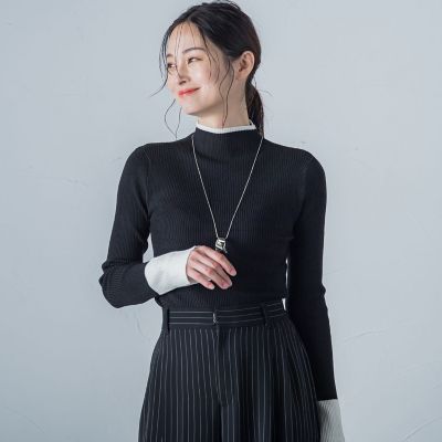 【ＷＥＢ＆一部店舗限定】袖配色モックネックニット