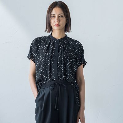 【ＷＥＢ限定】パール使いとろみブラウス≪洗濯機で洗える≫