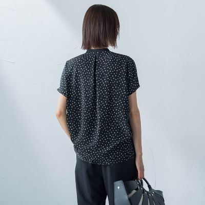 【ＷＥＢ限定】パール使いとろみブラウス≪洗濯機で洗える≫