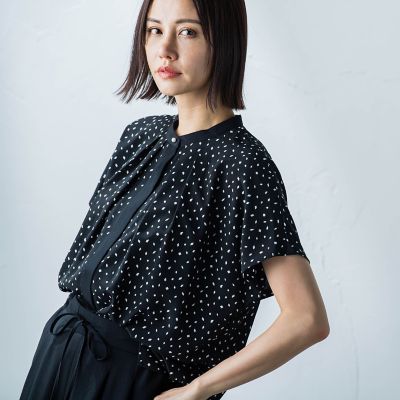 【ＷＥＢ限定】パール使いとろみブラウス≪洗濯機で洗える≫
