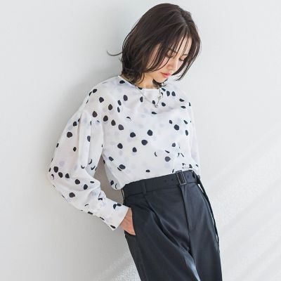 【SALE】LAUTREAMONT (Women)/ロートレアモン ランダムドットプリントブラウス&#8810;洗濯機で洗える&#8811; 21ホワイトケイ トップス【三越伊勢丹/公式】