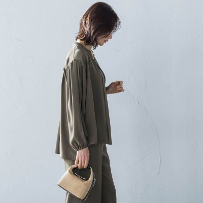 WEB限定】【11号あり】サテンフィールリラックスブラウス