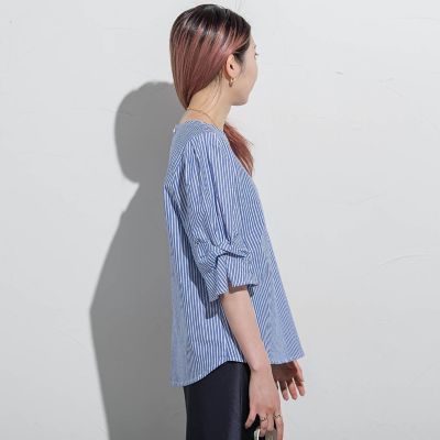 【ＷＥＢ限定】ラメストライプ袖タックブラウス　≪手洗い可能≫