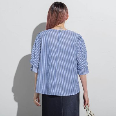 【ＷＥＢ限定】ラメストライプ袖タックブラウス　≪手洗い可能≫
