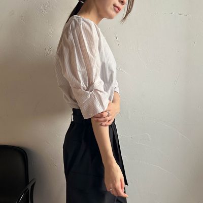 【ＷＥＢ限定】ラメストライプ袖タックブラウス　≪手洗い可能≫