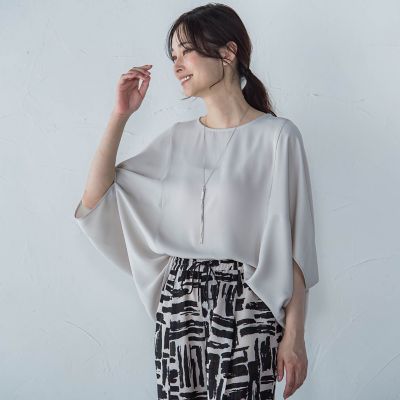 【ＷＥＢ限定】サテンフィールドレープブラウス≪セットアップ対応／洗濯機で洗える≫