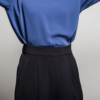 エステルダブルクロス　タックテーパードパンツ