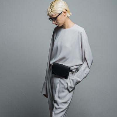 ESSEN.LAUTREAMONT - 新品タグ付き ショルダータック