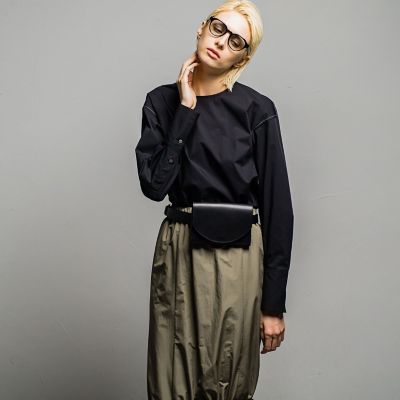 バックリボンブラウス