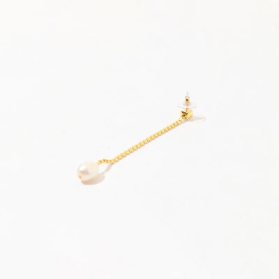 Ｌｉｚｚｉｅ　Ｆｏｒｔｕｎａｔｏ　ラインストーンチェーンピアス