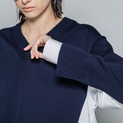 メンロードドッキングＶネックニット