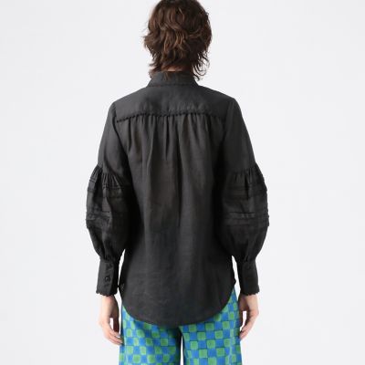 ＬＥＥ　ＭＡＴＨＥＷＳ　Ｃａｍｉｌａ　タックブラウス