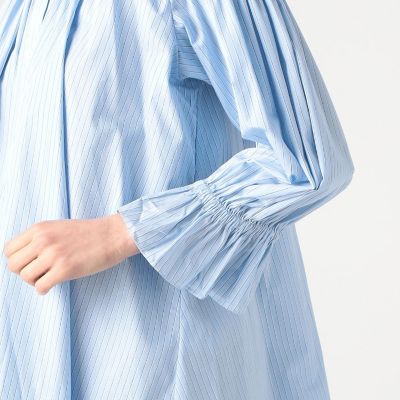 ＴＥＩＪＡ　シルクフリルネックブラウス
