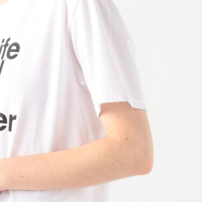 ＴＡＮＧ　ＴＡＮＧ　ＴＡＴＥＹＯＭＩ　Ｌ・Ｏ・Ｖ・Ｅ　プリントＴシャツ