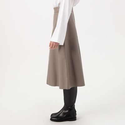 【タイムセール：６月３０日（月）午前９時３０分迄】【別注】ＣＩＮＱＵＡＮＴＡ　ナッパレザースカート