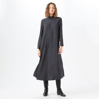 ｇａｎｎｉ レーヨンクレープ プリントハイネックミディワンピース 三越伊勢丹オンラインストア 公式