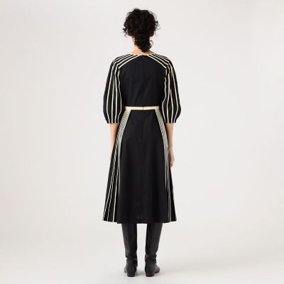 ＢＯＤＩＣＥ　ＳＴＵＤＩＯ　クラシックＶネックドレス