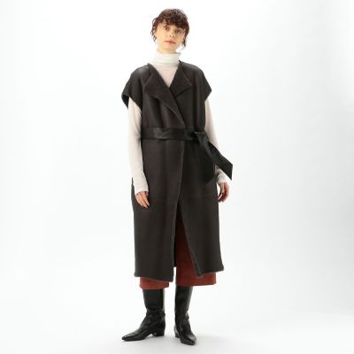 ＜maison TOMORROWLAND＞ＣＩＮＱＵＡＮＴＡ　リバーシブルムートン　ロングジレ