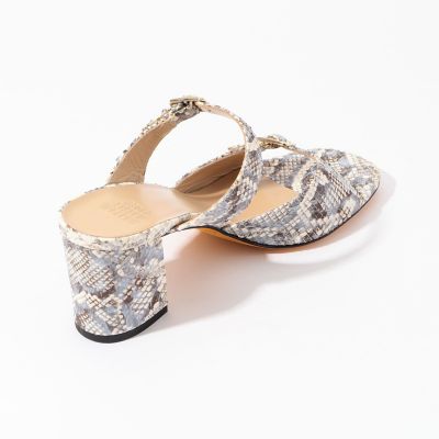 ＭＡＲＹＡＭ　ＮＡＳＳＩＲ　ＺＡＤＥＨ　ＮＩＮＡ　ＳＡＮＤＡＬ
