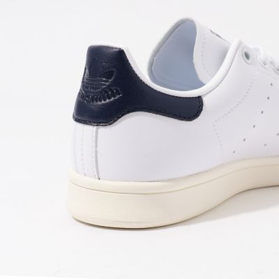 ａｄｉｄａｓ　Ｏｒｉｇｉｎａｌｓ　ＳＴＡＮ　ＳＭＩＴＨ　スニーカー