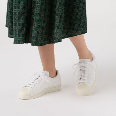 ａｄｉｄａｓ Ｏｒｉｇｉｎａｌｓ ＳＵＰＥＲＳＴＡＲ スニーカー