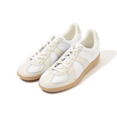 【別注】ａｄｉｄａｓ　ｏｒｉｇｉｎａｌｓ　ＢＷ　ＡＲＭＹ　ｆｏｒ　ＴＯＭＯＲＲＯＷＬＡＮＤ　スニーカー