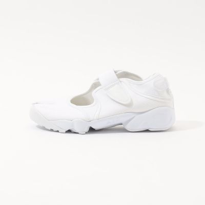 Ｎｉｋｅ　エアリフトブリーズ　スニーカー