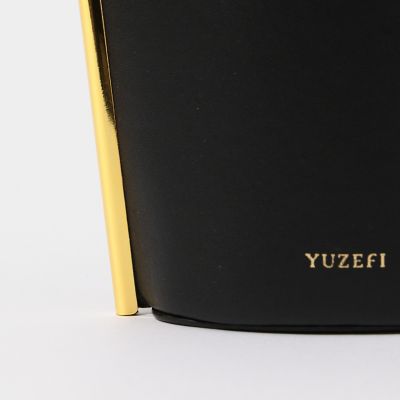 ＹＵＺＥＦＩ　ＰＩＴＴＡ　ショルダーバッグ
