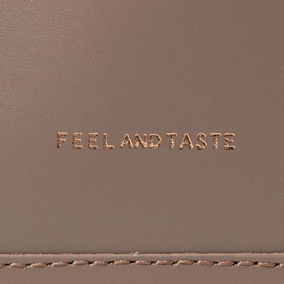 ＦＥＥＬ　ＡＮＤ　ＴＡＳＴＥ　トートバッグ