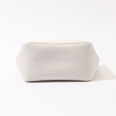 ＹＯＵＮＧ＆ＯＬＳＥＮ　エンボスレザー　ナノトートバッグ