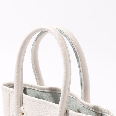 ＹＯＵＮＧ＆ＯＬＳＥＮ　エンボスレザー　ナノトートバッグ