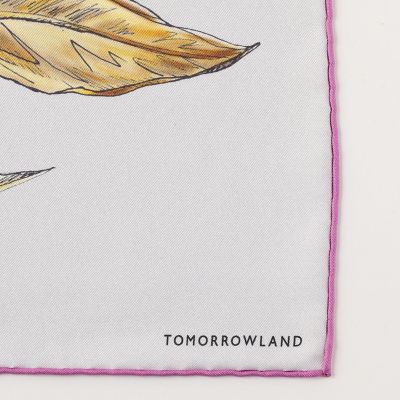 ＴＯＭＯＲＲＯＷＬＡＮＤ　ＦＬＯＷＥＲ　ＳＱＵＡＲＥ　スカーフ