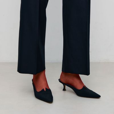 ウールシルク　スリムテーパードパンツ