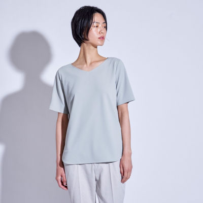 ＜la.f...（Women）＞【ＷＥＢ限定】マットストレッチポンチＶネックカットソー