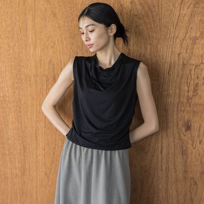 ＜la.f...（Women）＞【ＷＥＢ＆ａｍｐ　一部店舗限定】サイドシャーリングＴシャツ≪手洗い可能≫