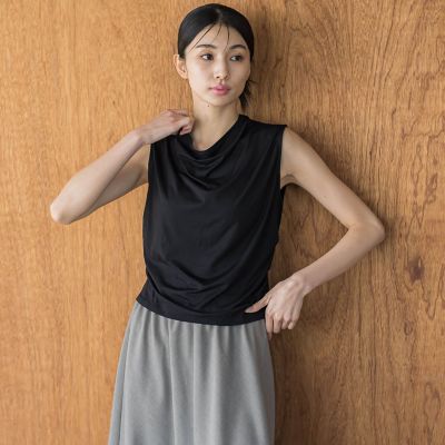 【ＷＥＢ＆ａｍｐ　一部店舗限定】サイドシャーリングＴシャツ≪手洗い可能≫