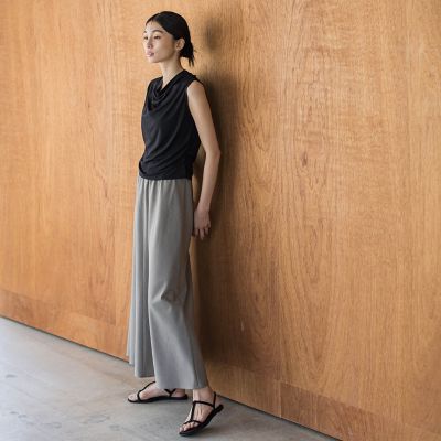 【ＷＥＢ＆ａｍｐ　一部店舗限定】サイドシャーリングＴシャツ≪手洗い可能≫
