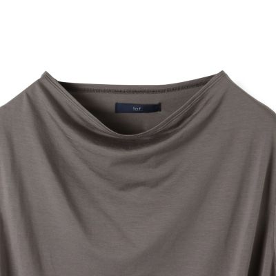 【ＷＥＢ＆ａｍｐ　一部店舗限定】サイドシャーリングＴシャツ≪手洗い可能≫
