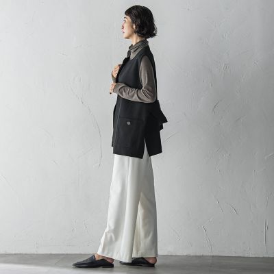 後姿もこなれ感”スポンディッシュニットジレ≪手洗い可能≫ | la.f