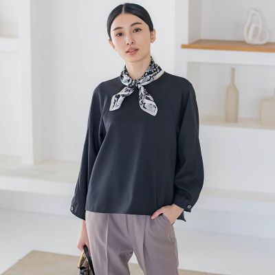 【ＷＥＢ限定】バックリボンストレッチブラウス≪洗濯機で洗える／セットアップ対応≫