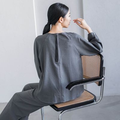 【ＷＥＢ限定】バックリボンストレッチブラウス≪洗濯機で洗える／セットアップ対応≫