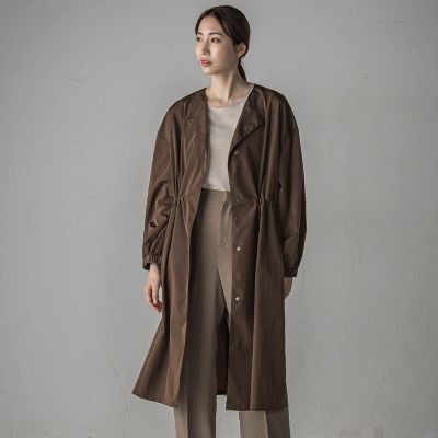 【定価より1万円以上引き】La Vie en Rose ゴールド ロングコート 定価より約1万円引き】La Vie en Rose ゴールド ロングコート