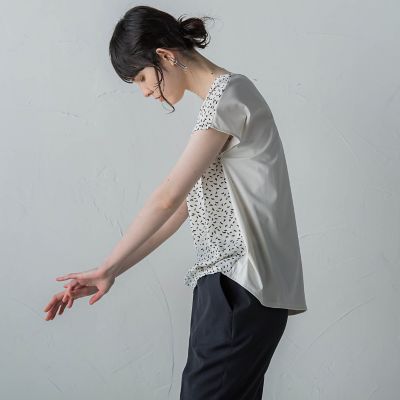 【大きいサイズ】幾何プリントスムースカットソー≪洗濯機で洗える≫