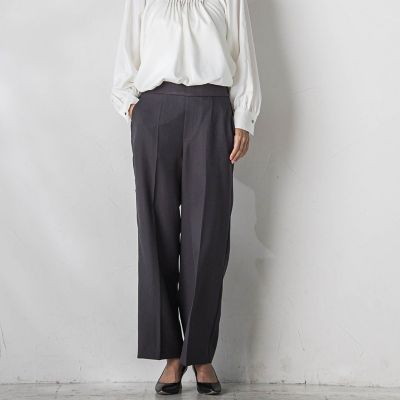 ＜la.f...（Women/大きいサイズ）＞【大きいサイズ】パウダーツイルストレッチパンツ≪洗濯機で洗える／防シワ／セットアップ対応≫