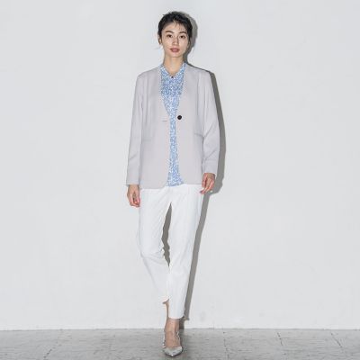 【大きいサイズ】ＥＣＯＢＬＵＥフラワープリントブラウス≪洗濯機で洗える／吸水速乾≫