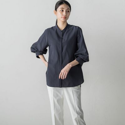 【大きいサイズ】タイプライターバンドカラーブラウス≪洗濯機で洗える≫