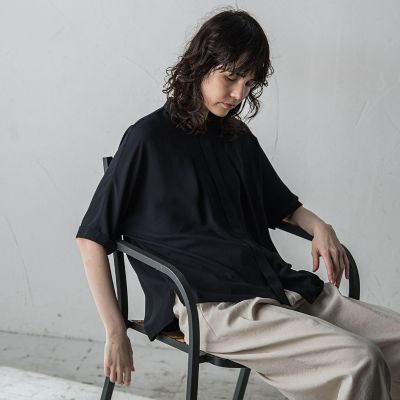 【大きいサイズ】バックサテンアムンゼンブラウス≪洗濯機で洗える≫