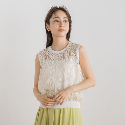 刺繍レーストップス