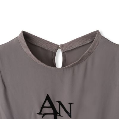 クレープジョーゼットロゴＴシャツ≪洗濯機で洗える≫