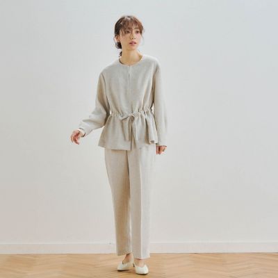 美品 ロエフ 2,5万円 ホワイトのセンタープレスパンツ LOEFF Z158 Pierrot スラックス パンツ スタイルアップセンタープレスパンツ